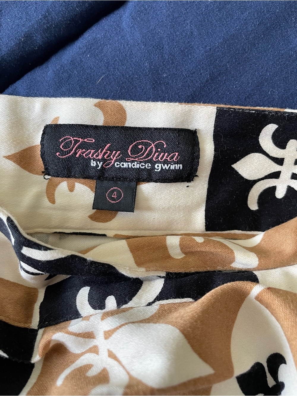 Trashy Diva Who Dat Fleur de Lis skirt - Picture 5 of 7
